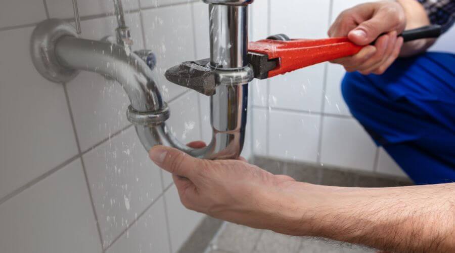 Expert burst pipe repair services in Glen Flora, TX